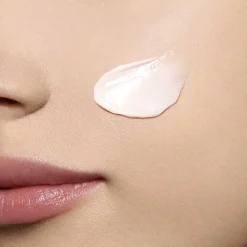 Clarins Nutri-Lumiere Day Cream Kopen