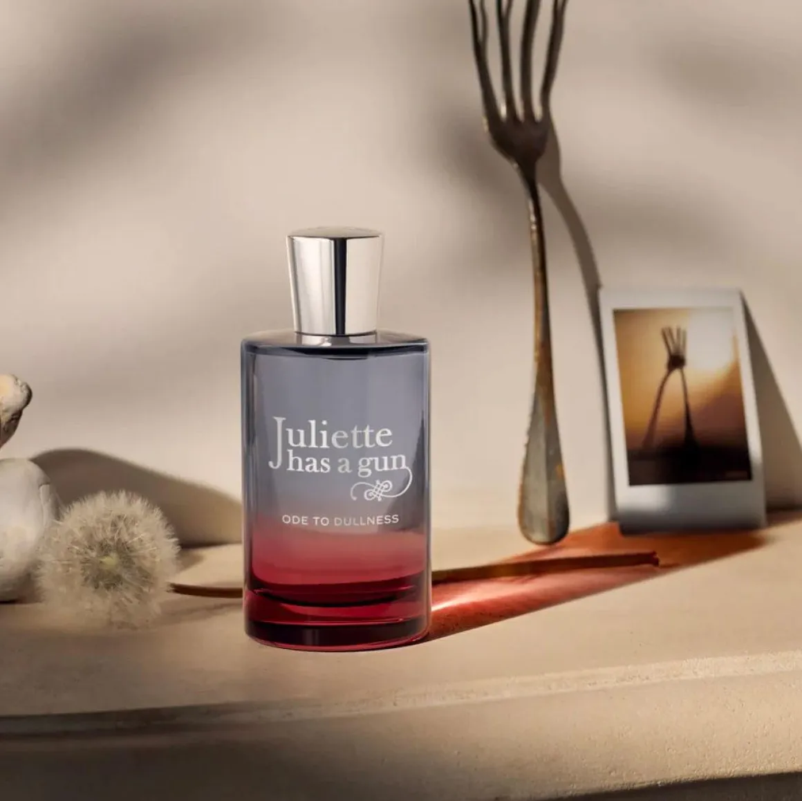 Juliette Has A Gun Ode To Dullness Parfum