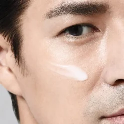Men Energizing Moisturizer Extra Light